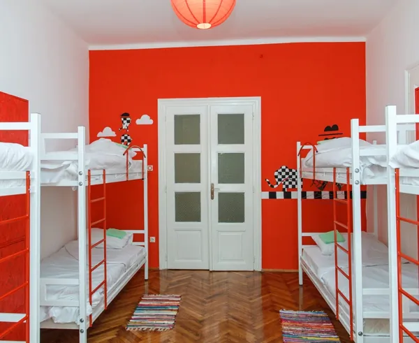 8 bed dorm - Dorm Mix Hostel YOLOSTEL - Hostel Yolostel - 3