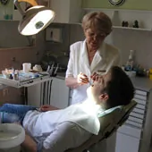stomatoloska-ordinacija-maksimovic-dent-parodontologija