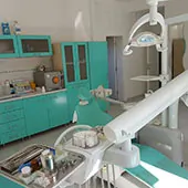 stomatoloska-ordinacija-dr-trisic-oralna-hirurgija