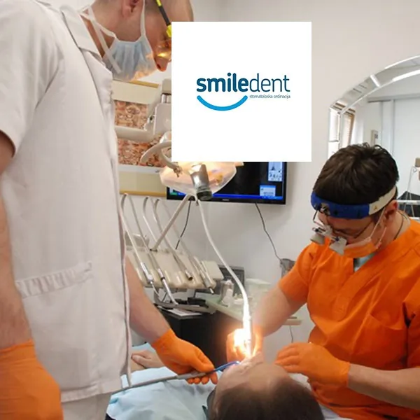 Bezmetalna keramička krunica SMILE DENT - Stomatološka ordinacija Smile Dent 1 - 2