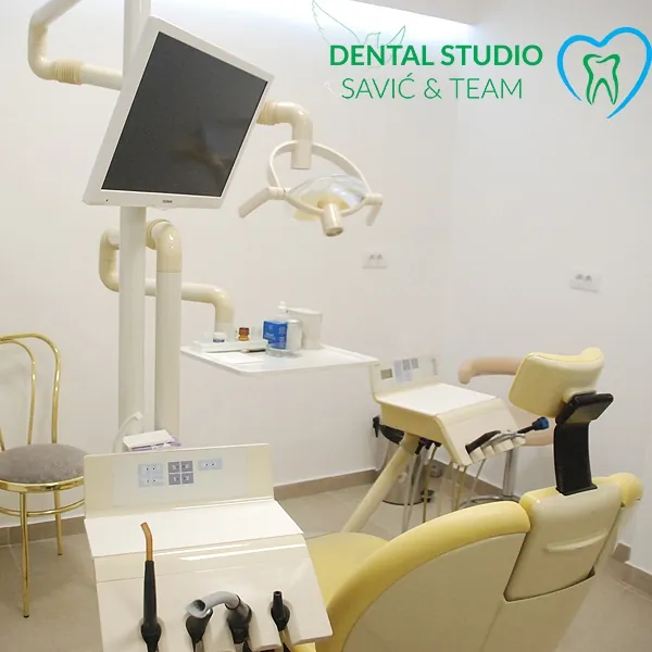 Totalna proteza SAVIĆ & TEAM - Dental Studio Savić & Team - 3