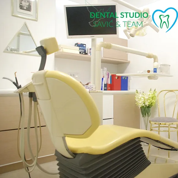 Totalna proteza SAVIĆ & TEAM - Dental Studio Savić & Team - 2