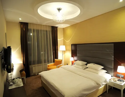 Deluxe King Room - Hotel Crystal Belgrade - 2
