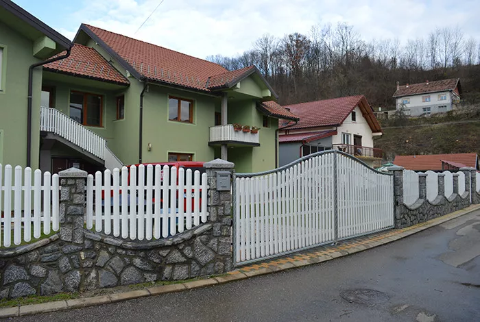 Janković PVC ograde i deking - 1