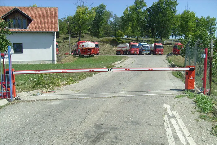 Garažna Vrata GATES - AUTOMATSKE RAMPE I STUBIĆI GARAŽNA VRATA GATES - 4