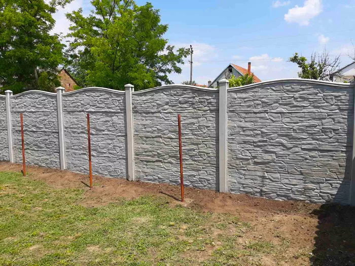Bradeks betonske ograde - 1
