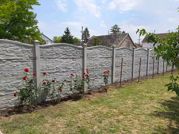 Bradeks betonske ograde - 1