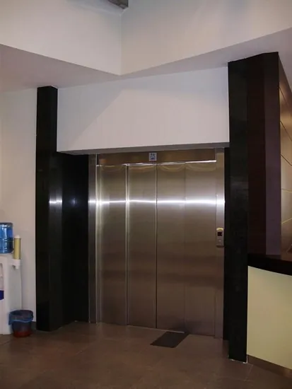 Elevator - 30