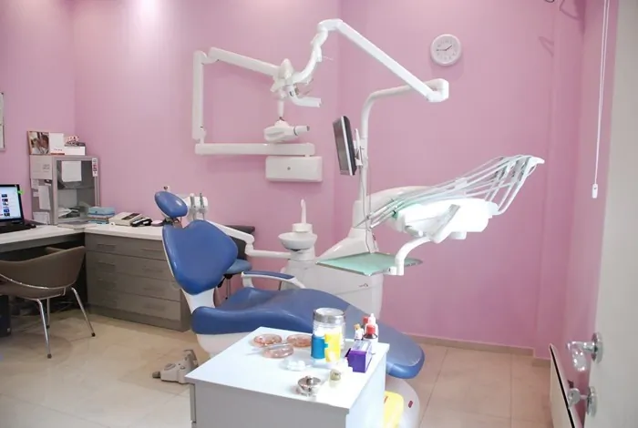 Stomatološka ordinacija Gentle touch Dental centar - IMPLANTOLOGIJA GENTLE TOUCH DENTAL CENTAR - 1