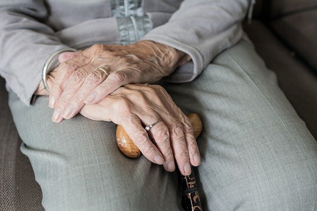 Blog ilustracija: Kako da znate da li je osoba za starački dom ili ne