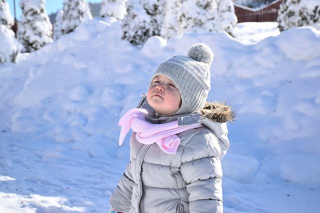 Blog ilustracija: Odvajanje dece od roditelja: prvi put sa vrtićem na zimovanje