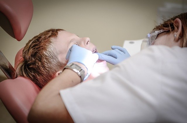 Blog ilustracija: Šta je to zubni plak i da li je opasan