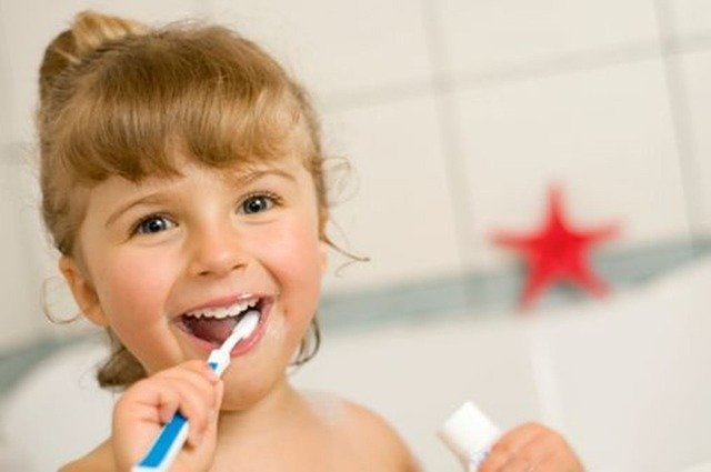 Blog ilustracija: Dete se plaši zubara – kako da prevaziđe strah u 12 praktičnih koraka