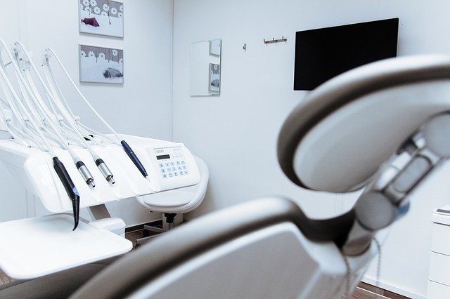 Blog ilustracija: Šta podrazumeva lečenje kanala korena zuba u stomatološkoj ordinaciji