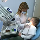 stomatoloska-ordinacija-maja-dental-care-parodontologija