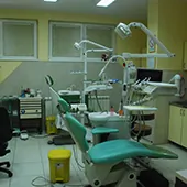 stomatoloska-ordinacija-maxim-dent-oralna-hirurgija