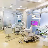 stomatoloska-ordinacija-fabrika-osmeha-oralna-hirurgija