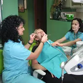stomatoloska-ordinacija-extra-dent-oralna-hirurgija